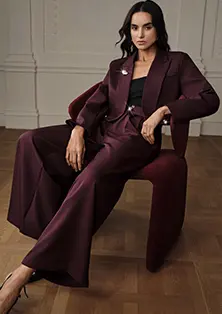 Aveloria Rosie French Elegant Commuter Style Encore Red Lapel Wide-Shoulder Square Blazer Suit, Featuring Loose And Versatile Hi